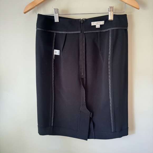 LOFT Petite Pencil Skirt Black 4P Above-the-Knee Classic Workwear - Picture 9 of 11